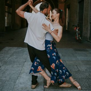 💕Tanec není místo. Tanec je okamžik. Je to pohled, dech, dotek, který plyne v rytmu hudby. IN STYLE taneční obuv – tančete...